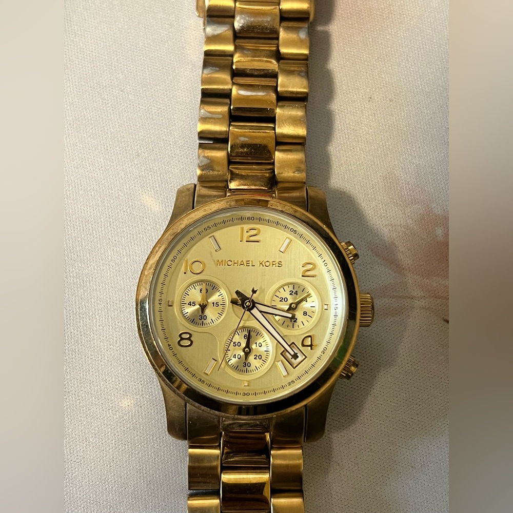 Michael Kors Gold Watch in GUC